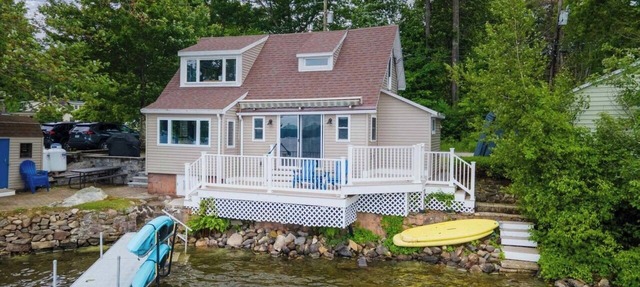 Beautiful Waterfront Home on Webster Lake!