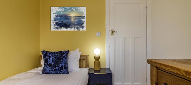 Beautifully presented private 3 bed home.