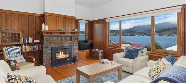 Bellerive Bluff Magic - A Tranquil Panoramic Escape