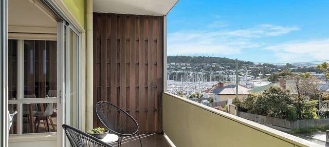 Bellerive Quay Modern Living with Yacht Club Views