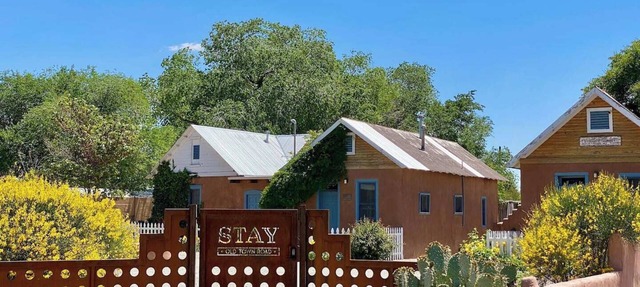 Best Location/Walkable Neighborhood/Gated Parking