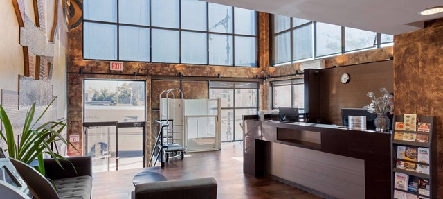 Best Western Plus Brooklyn Bay Hotel