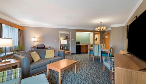 Best Western PLUS Executive Court Inn & Conference Center