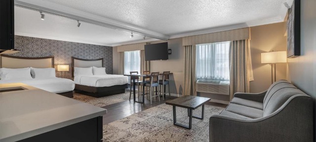 Best Western PLUS Franklin Square Inn
