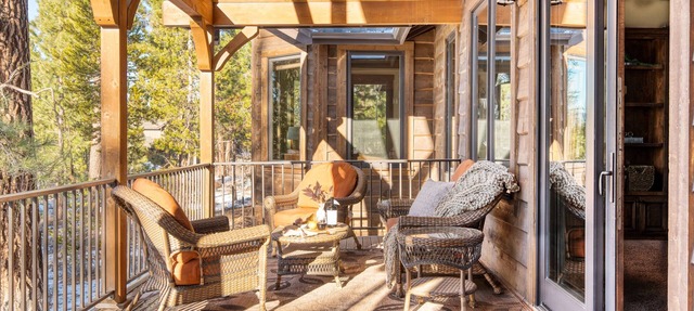 Big Pine by AvantStay | Stunning Secluded Oregon Home w/Hot Tub