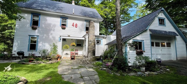 Big storybook farmhouse in Roscoe, Trout Town USA, a classic Catskills retreat!