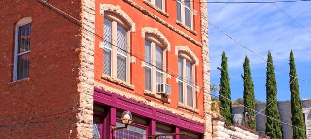 Bisbee Brownstone Suites
