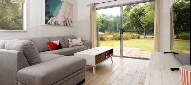 Blissful Beachfront Apartment Broulee