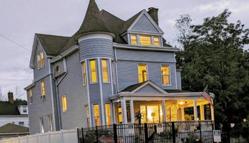 Bloom Victorian Bed & Breakfast