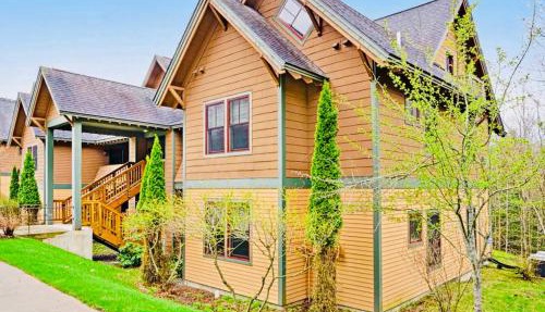 Blossom Haven Charming 3BR Condo
