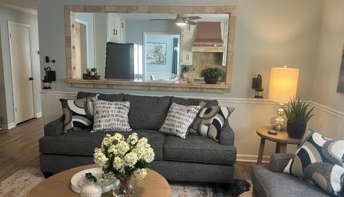 Blue Haven Dacula- Cozy Large Home in Quiet Dacula