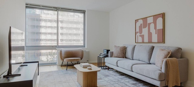 Blueground | Long Island City 2bd apartment
