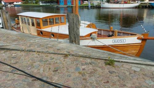 Boot Rosi Hafen Greiswald