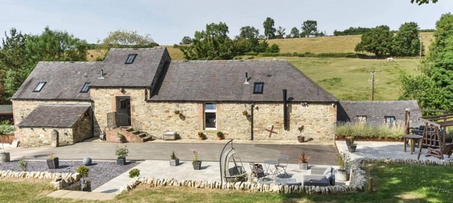 Bosing Barn - Two Bedroom House, Sleeps 4