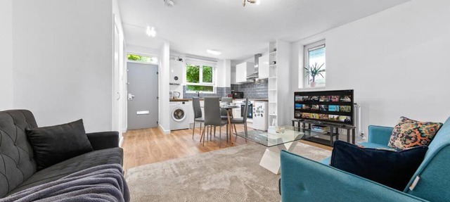 *Brand New 1 Bedroom Flat in Central London*