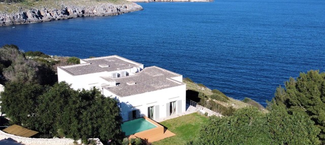 Breathtaking high end villa w/spectacular sea view