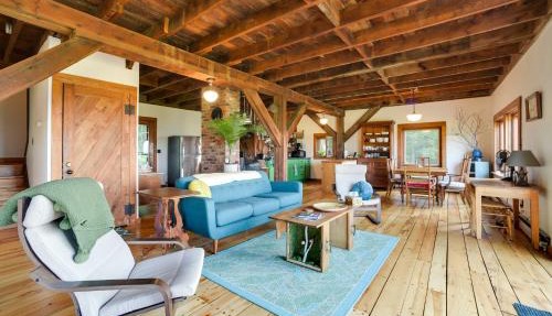 Breathtaking Mtn Views: Stylish Rustic Retreat!