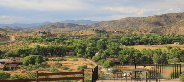 Breathtaking view on the overlook! Fun+ R & R, 3BR