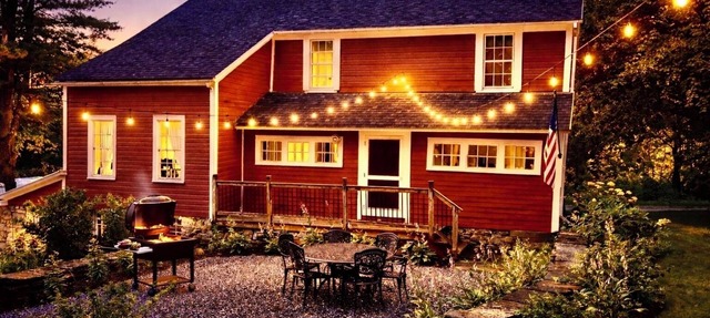 Bright 3-Bedroom Historical Cottage w/pool table