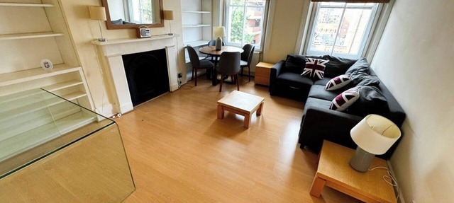 Bright and Comfortable Stockwell Flat Convenient Location
