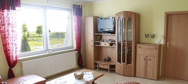 bright and friendly apartment overlooking the Lake Kummerow, single storey