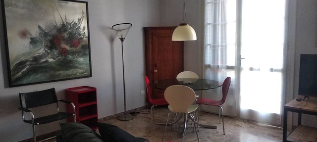 Bright, comfortable apartment near the historic center