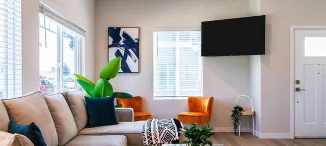 Bright Modern Family Getaway W/King Bed & Grill