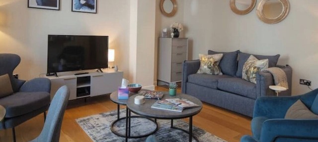 Bright & Modern Westminster 2-Bed Apartment with AC