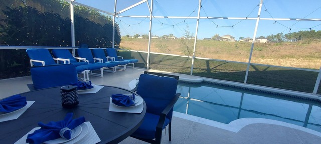 ✨Bright & Spacious 4‑Bedroom Villa with Private Heated Pool—Minutes from Disney!