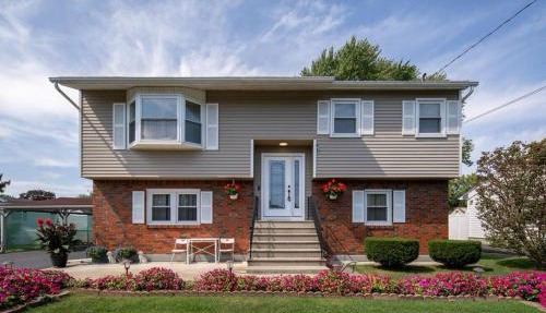 Bright & Spacious Apartments Near Albany Airport