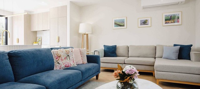 Brighton Coastal Hideaway with Free Parking