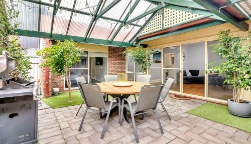 Brompton Bliss - A Relaxed Northern Adelaide Retreat