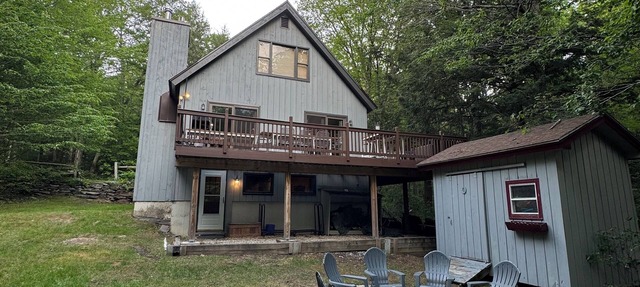 Brookside 3 Level cabin with amenities near Mt Snow Ski - Fireplace 3 Full Baths