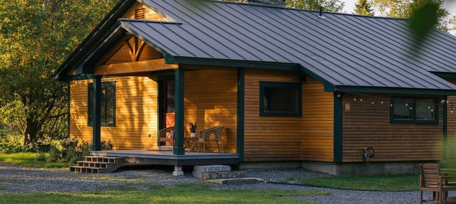 Brookside Cabin + Hot Tub | Woodstock & Killington