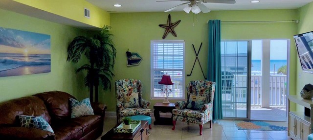 Bubbles Up. Ocean View Corner Unit in Coconut Grove. North Myrtle Beach, SC