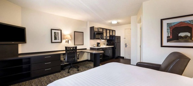 Business Comfort Near South Shore Plaza | Near Boston’s Convention Center