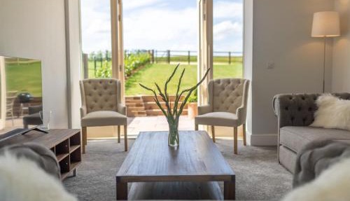 Butterwick - Barn Conversion with a hot tub on a Country Estate