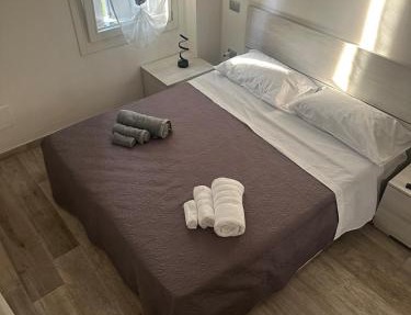 Ca la corte