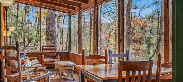 Cabin at Sleepy Creek - creek, wifi, pets, fire pit, deck, grill, fishing