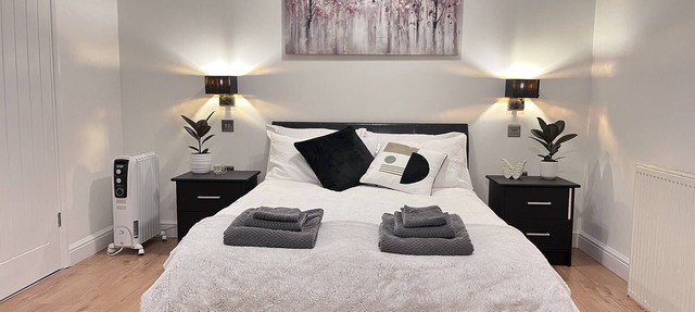 Canterbury Romantic Modern Studio