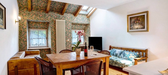Cantina Romanese Apartment with Mountain View, Private Garden and Wi-Fi