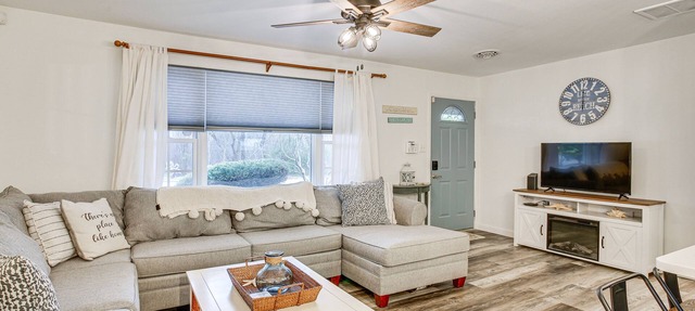 Cape May Home w/Deck ~ 2 Mi to Beach!