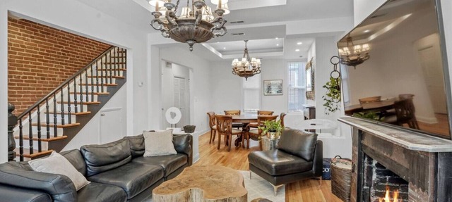 Capitol View 3BR Rowhouse | Convention Center Shaw