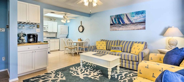 Captain's Quaders (2-Bedroom Home) - Handicap accessible - Pets Allowed by RedAwning