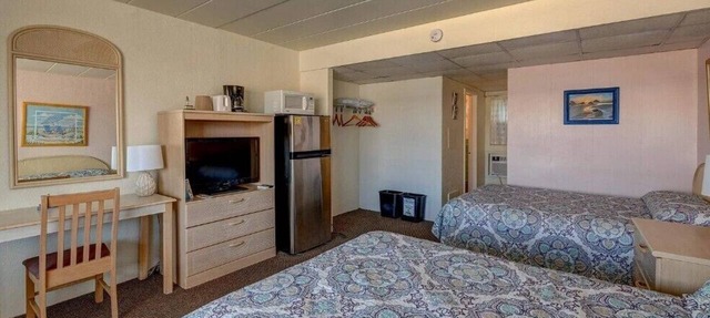 Cara Mara Studio with Pool, Patio, and Ocean Views