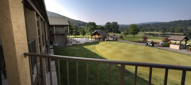Carroll Valley Escape | King Room w/Golf Views