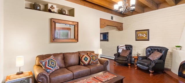 Casa de Kokopelli - Get a sense of the "New Mexico True" feel!n