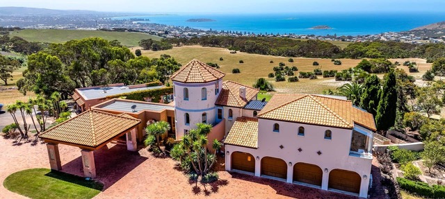 CASA DEL MAR main house