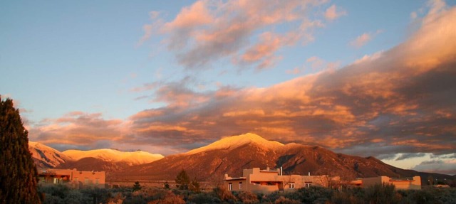 Casa del Sol - Original Eco Build-Beer Can House!