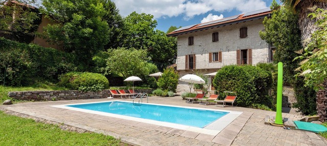 Casa Frey apt. 1 three-room apartment on Lake Orta with garden and swimming pool
